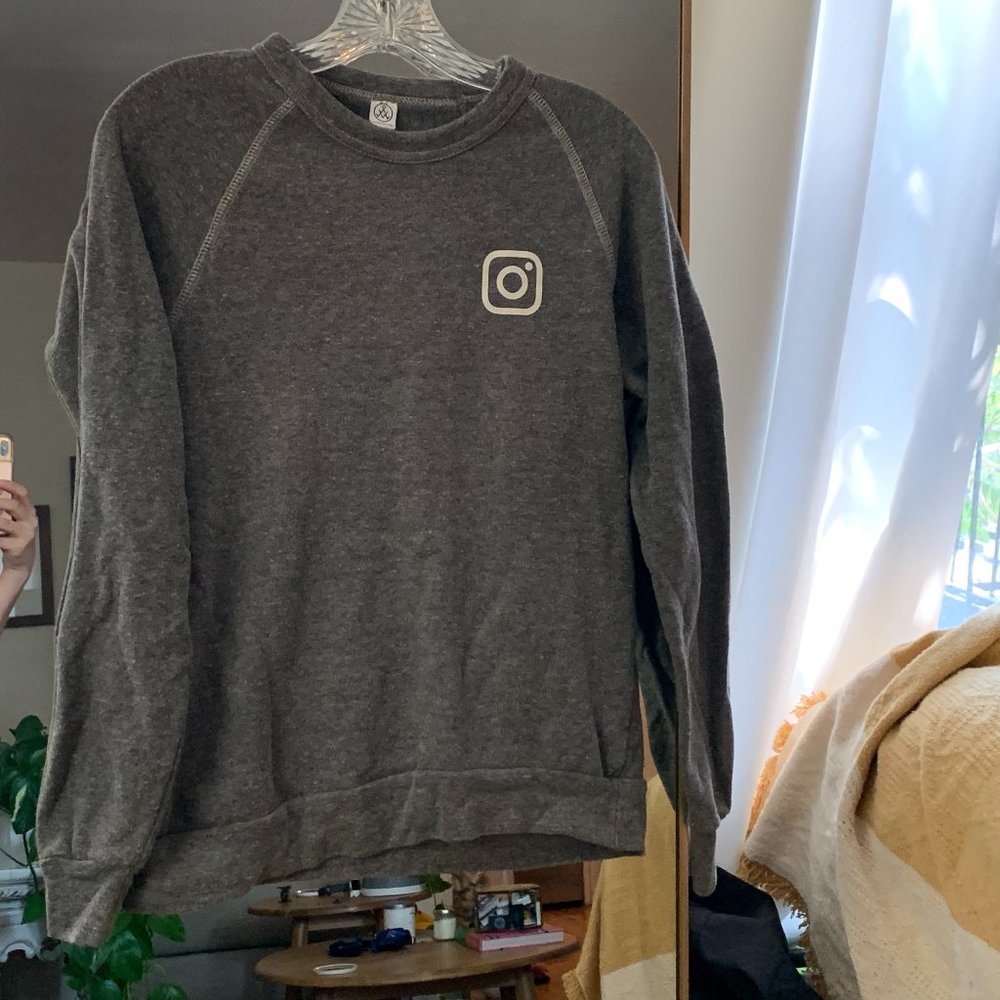 Instagram logo grey sweatshirt small